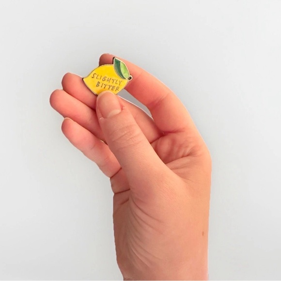 New Slightly Bitter Lemon Enamel Pin Sarcasm Funny Y2K Lapel Brooch Cute Fruit - Picture 2 of 4